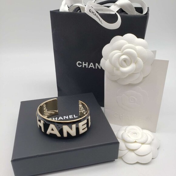 100% Authentic CHANEL BANGLE Brand New - Picture 14 of 16